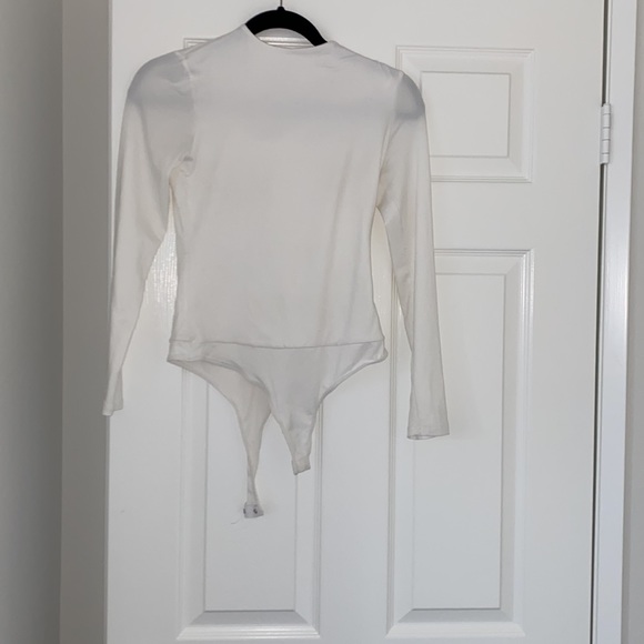 Set of three bodysuits - Picture 3 of 3